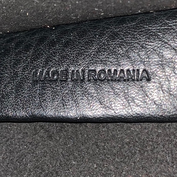 Givenchy Patterned Tote - Picture 9 of 11